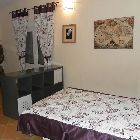 דירה Dom Cara Lazara 3 Etazh S Terrasoi I Otdel'nym Vkhodom500 M Do Moria פודגוריצה