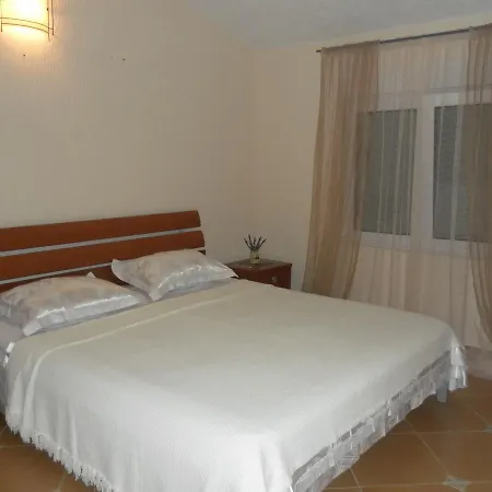 דירה Dom Cara Lazara 3 Etazh S Terrasoi I Otdel'nym Vkhodom500 M Do Moria