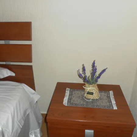 דירה Dom Cara Lazara 3 Etazh S Terrasoi I Otdel'nym Vkhodom500 M Do Moria